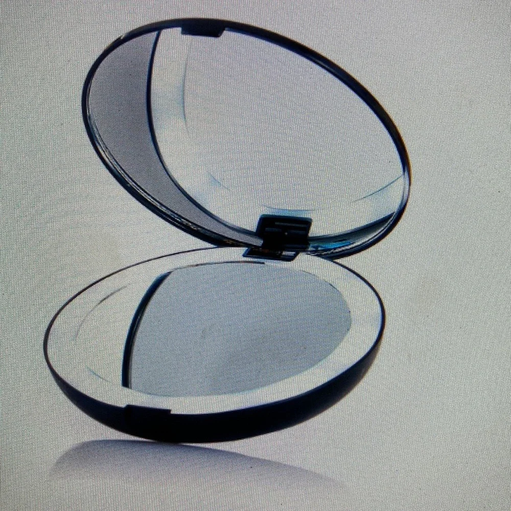 NWT Hazel + Havi LED Compact Mirror